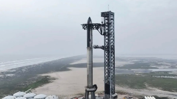 Elon Musk lança hoje o foguete mais poderoso já construído; veja detalhes 
