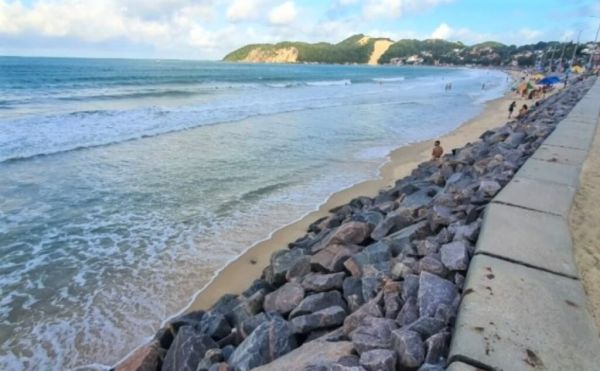 Idema diz que há 40 pontos que travam licenciamento da obra de engorda da praia de Ponta Negra e dá 30 dias para Prefeitura do Natal responder