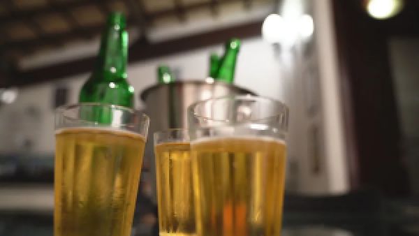Dia da cerveja: Existe copo ideal para beber? Veja o que dizem especialistas