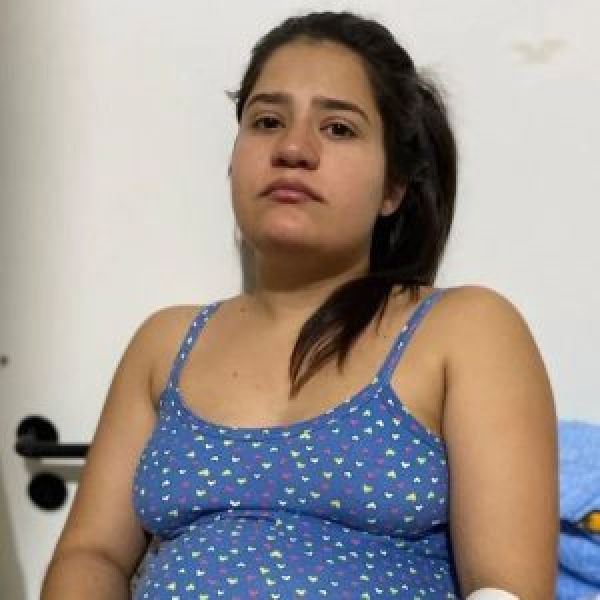 Mulher com bebê morto no ventre ficou desde à sexta-feira aguardando procedimento médico no Hospital Santa Catarina