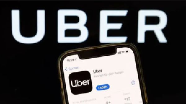 Juiz condena Uber a contratar todos os motoristas e pagar multa de R$ 1 bilhão