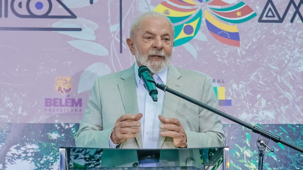Apenas em agosto, governo Lula bloqueou R$ 86 milhões da Capes