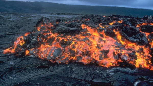 Análise de rochas e lava revela que núcleo da Terra pode estar vazando