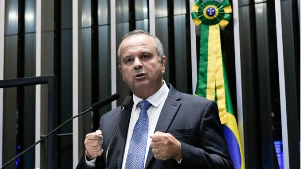 Governo Fátima propõe 'sabotar economia do RN com aumento do ICMS', diz Rogério Marinho 