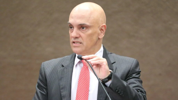 Parlamentares criticam Moraes e STF por morte de preso do 8/1