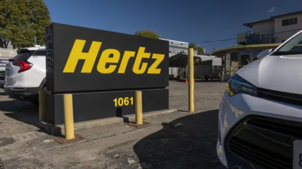 Hertz vai devolver 20 mil carros elétricos e investir em modelos a combustão