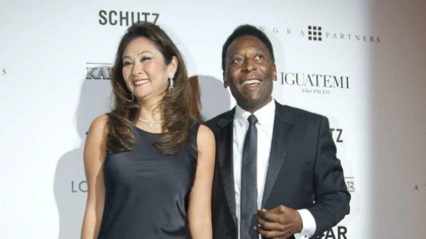 Viúva de Pelé diz que responsável pelo testamento tenta enriquecer