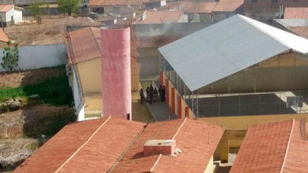 Adolescente é queimado durante motim no Case Caicó 	