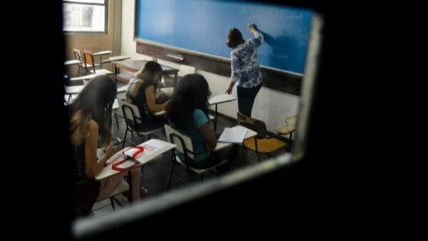 Censo Escolar 2023: Quase 9 milhões de brasileiros de 18 A 29 anos não concluíram a escola
