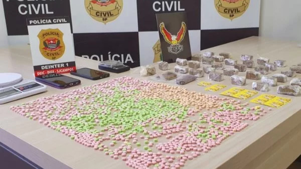 Dupla de irmãos é presa com mais de duas mil porções de drogas em SP