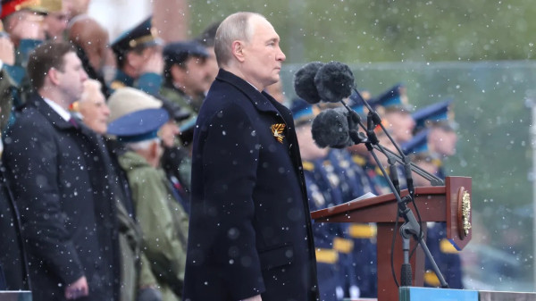 Putin fala em conflito global e diz que Rússia está ‘pronta para combate’