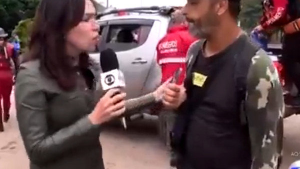 Durante ao vivo, homem fala que “90% das pessoas ajudando são civis” mas é interrompido por repórter da Globo; VEJA VÍDEO