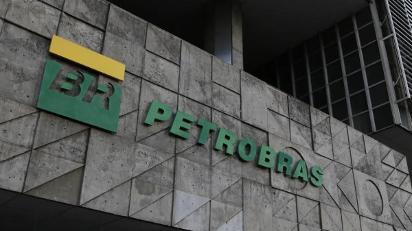 TCU decide investigar Petrobras por decisão sobre dividendos