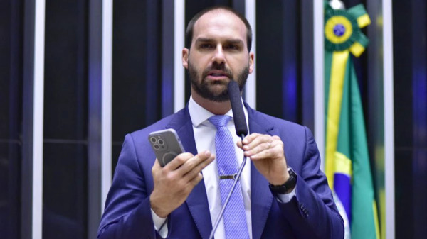 Eduardo Bolsonaro destina R$ 1 milhão em emendas parlamentares ao RS