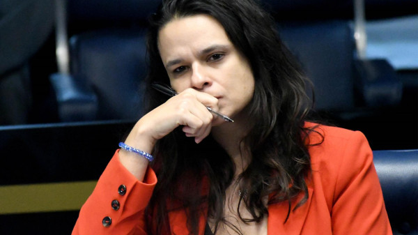 Boulos critica Nunes e Bolsonaro, mas leva invertida de Janaina Paschoal; VEJA