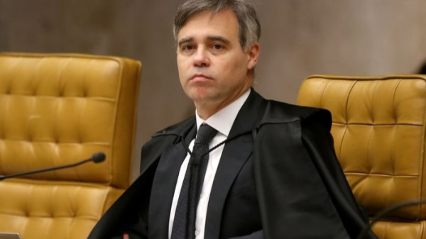 STF elege André Mendonça para substituir Alexandre de Moraes no TSE