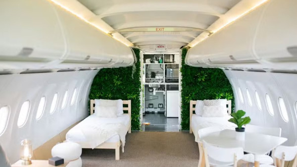 No Reino Unido, é possível dormir bem num avião desativado, sem precisar pagar preço de classe executiva