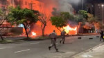 VÍDEO: Dois ônibus são incendiados em Porto Alegre