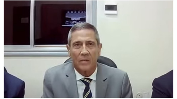 Moraes dá 24h a Braga Netto para informar número de voo para acareação