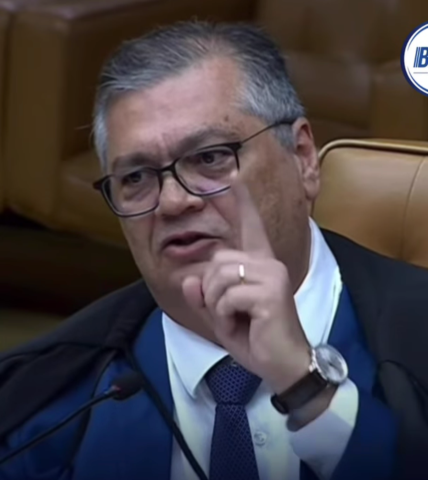Flávio Dino dispara contra críticos do STF: “Há pessoas com as mãos sujas de sangue querendo dar aula de liberdade;” ASSISTA VÍDEO