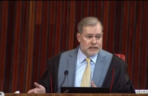 URGENTE: TSE forma maioria para anular votos de Garotinho e dar a Douglas Ruas; ASSISTA VÍDEO