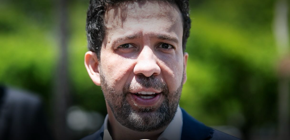 EXTRA DBN: Janones é internado em UTI após debate na Band